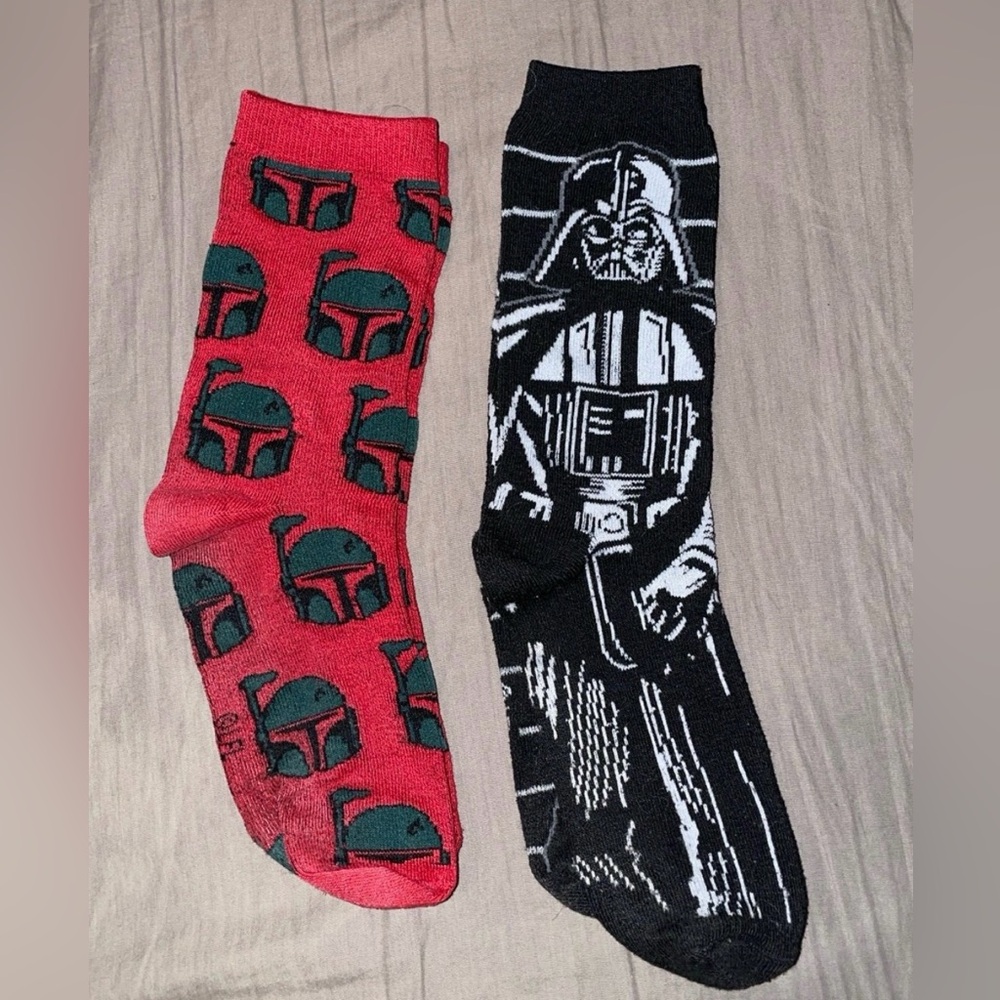 2 pairs of Star Wars socks